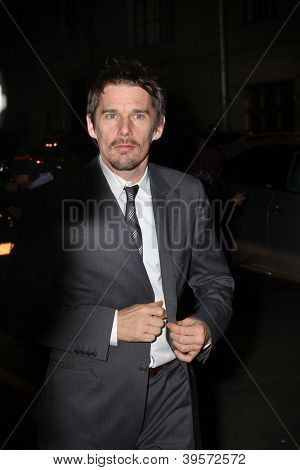 NEW YORK, NY - 26 Kasım: Ethan Hawke katılır IFP'ın 22 yıllık Gotham bağımsız Film Ödülleri