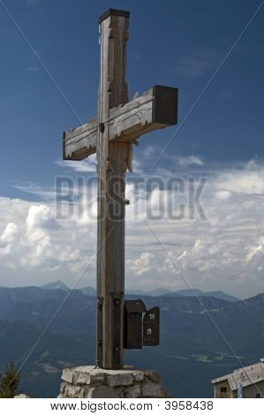 Kreuz über die Eagles Nest Baverian Alpen