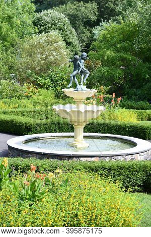 Katonah, Ny - Aug 15: William And Mildred Lasdon Memorial Garden At Lasdon Park And Arboretum In Kat