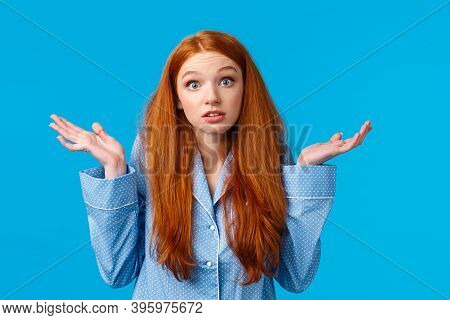 I Dont Know. Clueless Teenage Girl Cant Find Presents Under Christmas Tree, Waking Up Early Shruggin