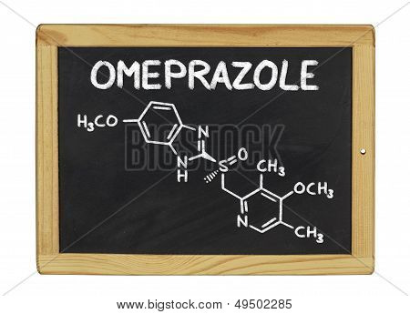 chemický vzorec omeprazol na tabuli
