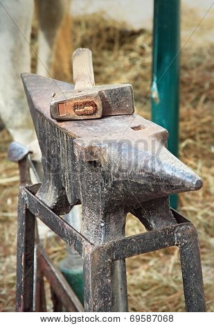 Anvil And Hammer