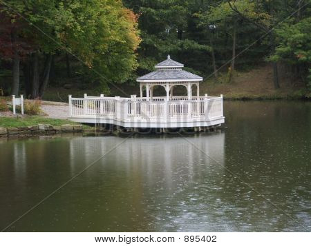 雨のしずく公園