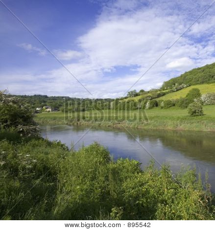 Rivière Wye la vallée de la Wye Gloucestershire au pays de Galles Monmouthshire Eng