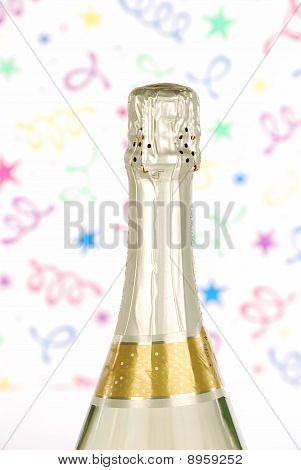 Bottiglia di Champagne Top con sfondo coriandoli