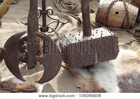 Axe And Hammer Medievals