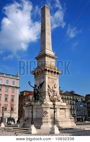 Památník pro restaurátory (restauradores) v Lisabonu