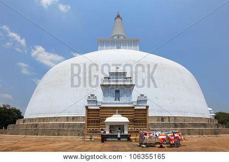 Anuradhapura, Dagoba Ruvanvelisaya