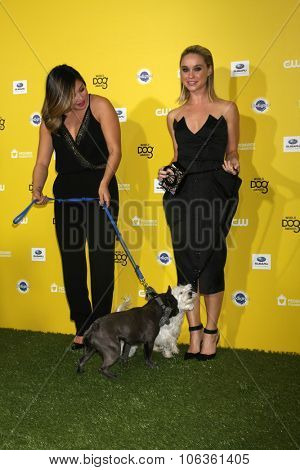 LOS ANGELES - JAN 10:  Jenna Ushkowitz, Bear, Becca Tobin, Sophie at the CW Network presents 