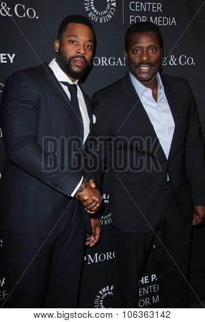 LOS ANGELES - OCT 26:  LaRoyce Hawkins, Eamonn Walker at the Paley Center's Hollywood Tribute to African-Americans in TV at the Beverly Wilshire Hotel on October 26, 2015 in Beverly Hills, CA