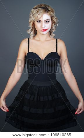 beautiful girl pantomime