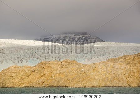Svalbard. Nordenskioldbreen