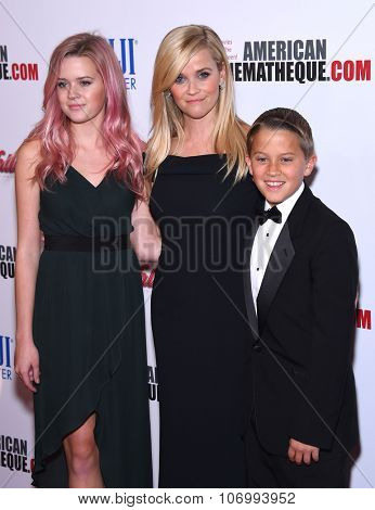 LOS ANGELES - OCT 30:  Reese Witherspoon, Ava Phillippe and Deacon Phillippe arrives to the American Cinematheque honors Reese Witherspoon  on October 30, 2015 in Hollywood, CA.                
