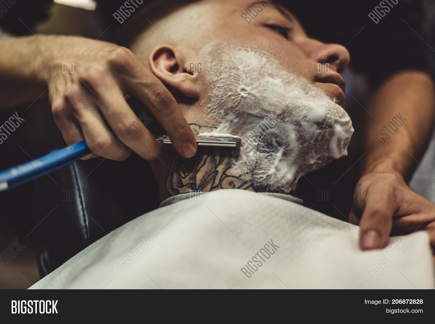 нужно ли брить руки девушке. нужно ли брить перед тату. нужно ли брить перед тату. реклама бритья для женщин. нужно ли брить перед тату.