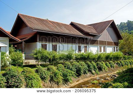 village landscape(mountain, village, landscape, spring, rural, view, nature, beautiful, green, background, scenery, meadow, panoramic, scene, summer, travel, india, house, field, countryside, colombia, valley, sky, europe, blue, trees, hallstatt, outdoor,