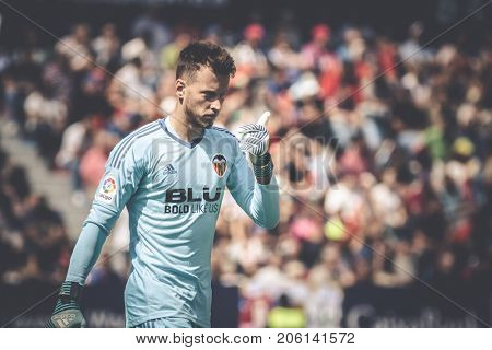 VALENCIA, SPAIN - SEPTEMBER 16: Neto during Spanish La Liga match between Levante Ud and Valencia CF at Ciutat de Valencia Stadium on September 16, 2017 in Valencia, Spain