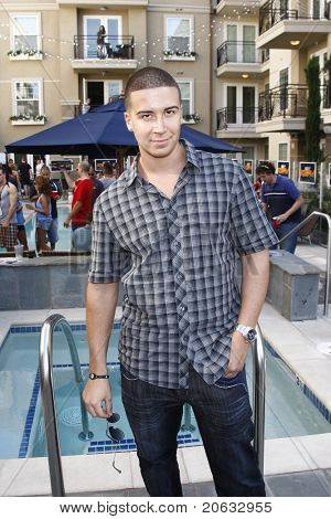 LOS ANGELES - 11 Temmuz: Vinny Guadagnino REYHAN-FM 'şimdi 34 ve Jersey Shore' ulaşan taraf o