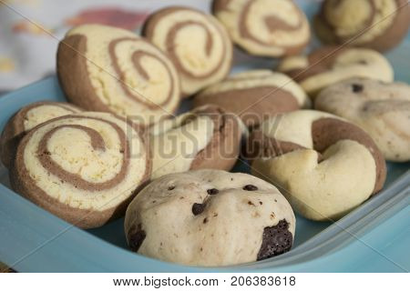 french macarons made at home with genuine ingredients