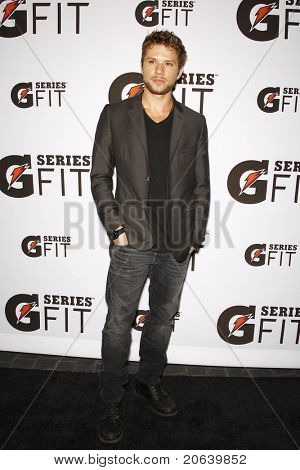 LOS ANGELES - 12 de abr: Ryan Philippe no 'Evento Gatorade G série lançamento apto' no SLS Hotel em