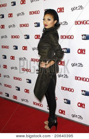 LOS ANGELES - 14 de Abr: Jeannie Mai en el OK revista 'Sexy Singles Party' en el Lexington Soc