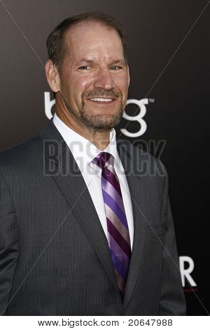 LOS ANGELES - 19 de maio: Bill Cowher na estréia de 'The Hangover Part II' realizada no Ch o Grauman