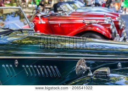 Details Reto Car Show On Street Of The City