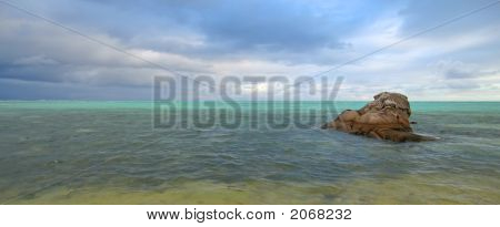 สีฟ้าจำนวนมากในทะเล Nosy Boraha แซงต์ ราเกาะ มาดากัสการ์ มารี
