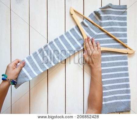 Folding The T-shirt. Keeping Things In The Japanese System. Master Class. Clothes Storage.