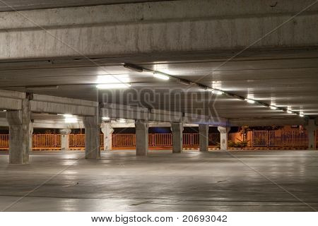 Garage da notte