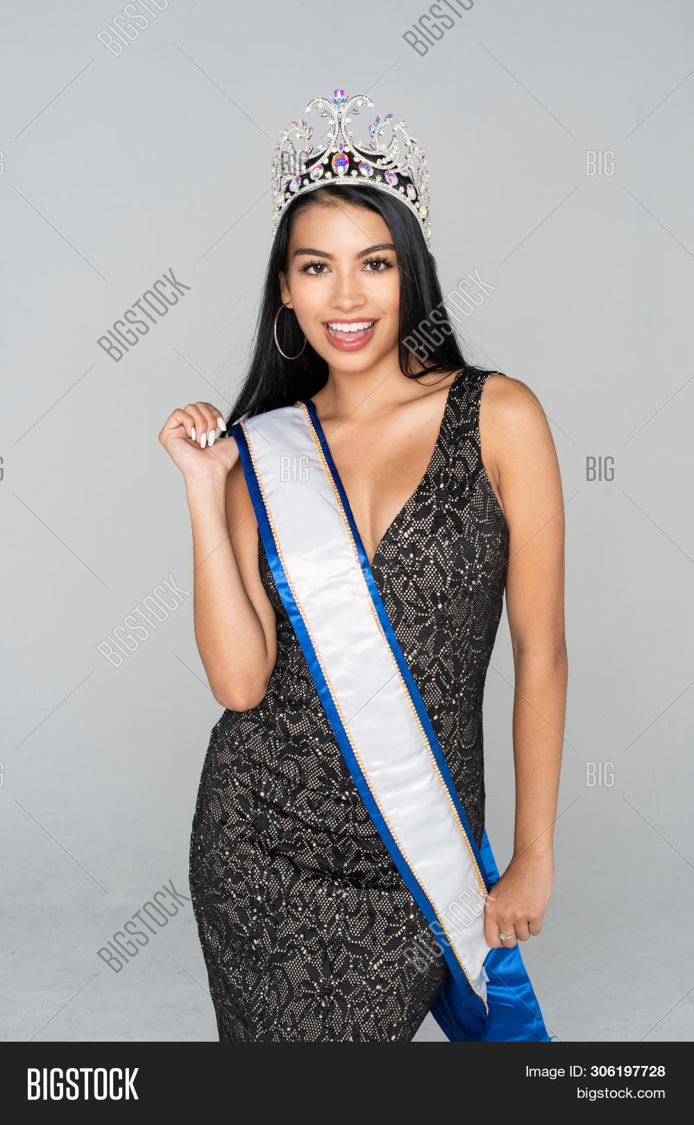 Scarica immagini, illustrazioni e grafica vettoriale di alta qualità a tema...