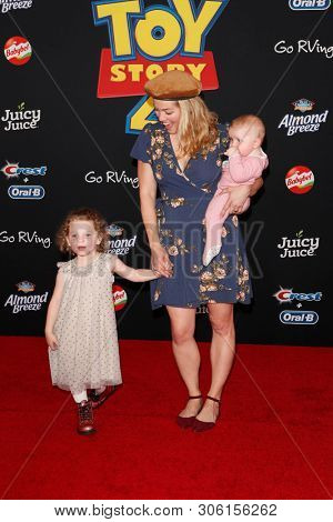LOS ANGELES - JUN 11:  Shane Maness, Erika Christensen, Polly Maness at the 