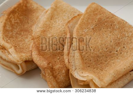 Serving Pancakes