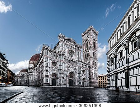 Duomo di Firenze Cathedral with the Baptistery of St.John in view, Florence, Italy, Europe, in front of white background