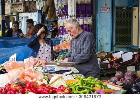 Tel Aviv , Israel - 21 November 2017: Sellers On The Old Grocery Street Nahalat-benjamin