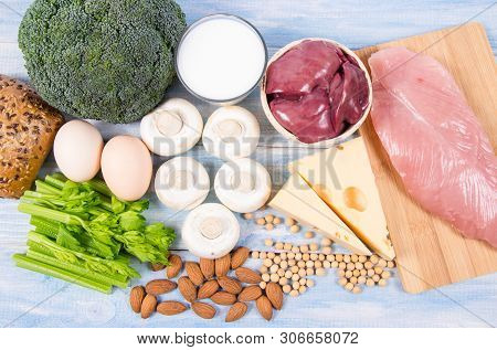 Food Ingredients Containing A Large Amount Of Vitamin B2 (riboflavinum).
