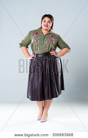 Plus Size Fashion Model In Casual Clothes, Fat Woman On Gray Background