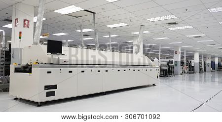 The Surface Mount Technology Machine,automation Machine In Modern Manufacturing In Pathum Thani Thai
