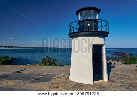 Lobster Point Lighthouse. Built in 1948 on Marginal Way in Ogunquit, Maine, USA.