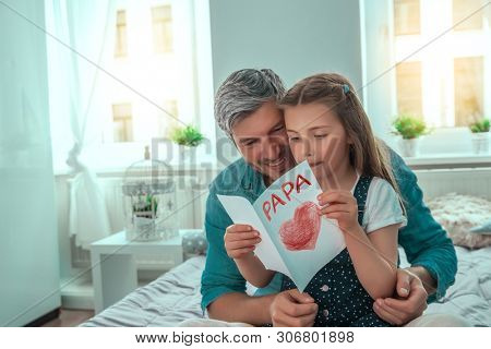 fathersday surprising little cute girl