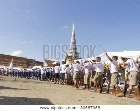 Internazionale Makha Puja Hae Pha Khuen che Festival