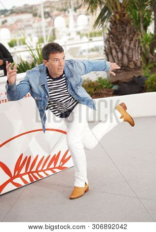 CANNES, FRANCE - MAY 18, 2019: Antonio Banderas attends the photocall for 