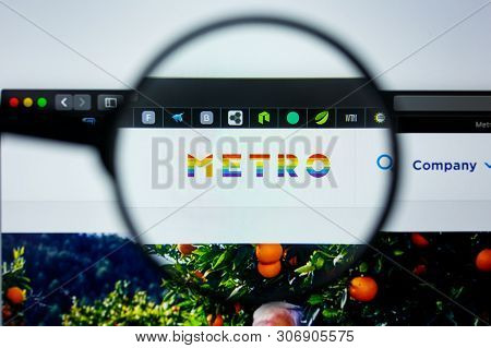 Los Angeles, California, Usa - 12 June 2019: Illustrative Editorial Of Metro Website Homepage. Metro