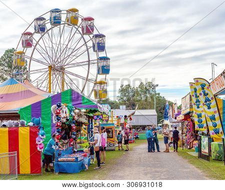 Mackay, Queensland, Australia - June 16th 2019: Ferris Wheel And Sideshow Attractions At Pioneer Val