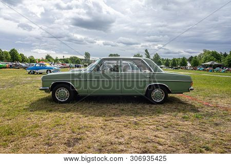 Paaren Im Glien, Germany - June 08, 2019: Executive Car Mercedes-benz 200d (w115), 1973. Die Oldtime