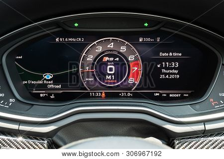 Audi Rs4 Dashboard