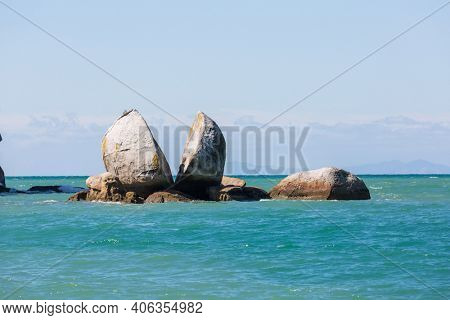 Split Apple Rock in New Zealand coast