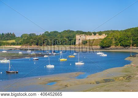 Saint-cast Le Guildo, France - August 25, 2019: Guildo Castle Or Chateau Du Guildo At Low Tide In Th