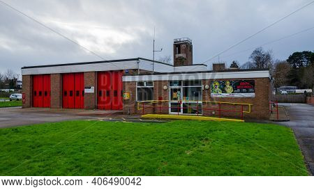Mold, Flintshire; Uk: Jan 28, 2021: A Banner Is Displayed Outside The Fire Station, Advertsing To Re