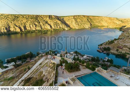 Halfeti, Turkey - October 7, 2020: This Is A View Of The Euphrates River From A Height In The Early 