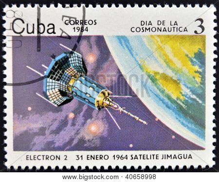 Kuba - cca 1984: Razítka vytištěno v Kubě ukazuje kosmickou loď Satilite elektron II cca 1984.